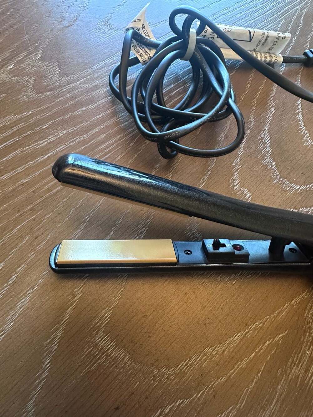 CHI Micro Ceramic Travel Flat Iron Hair Straightener Black - Picture 4 of 5